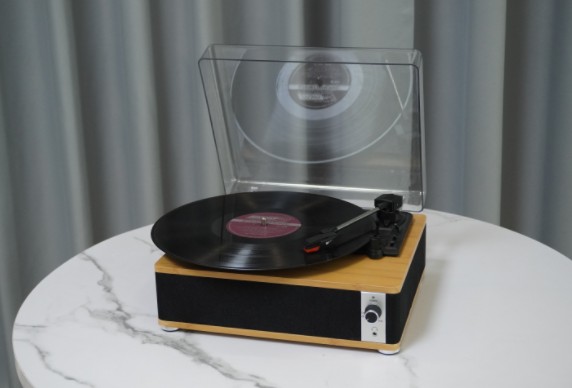 fomix-fm-109-siyah-hoparlorlu-bluetoothlu-pikap-plak-calar-5121.jpg